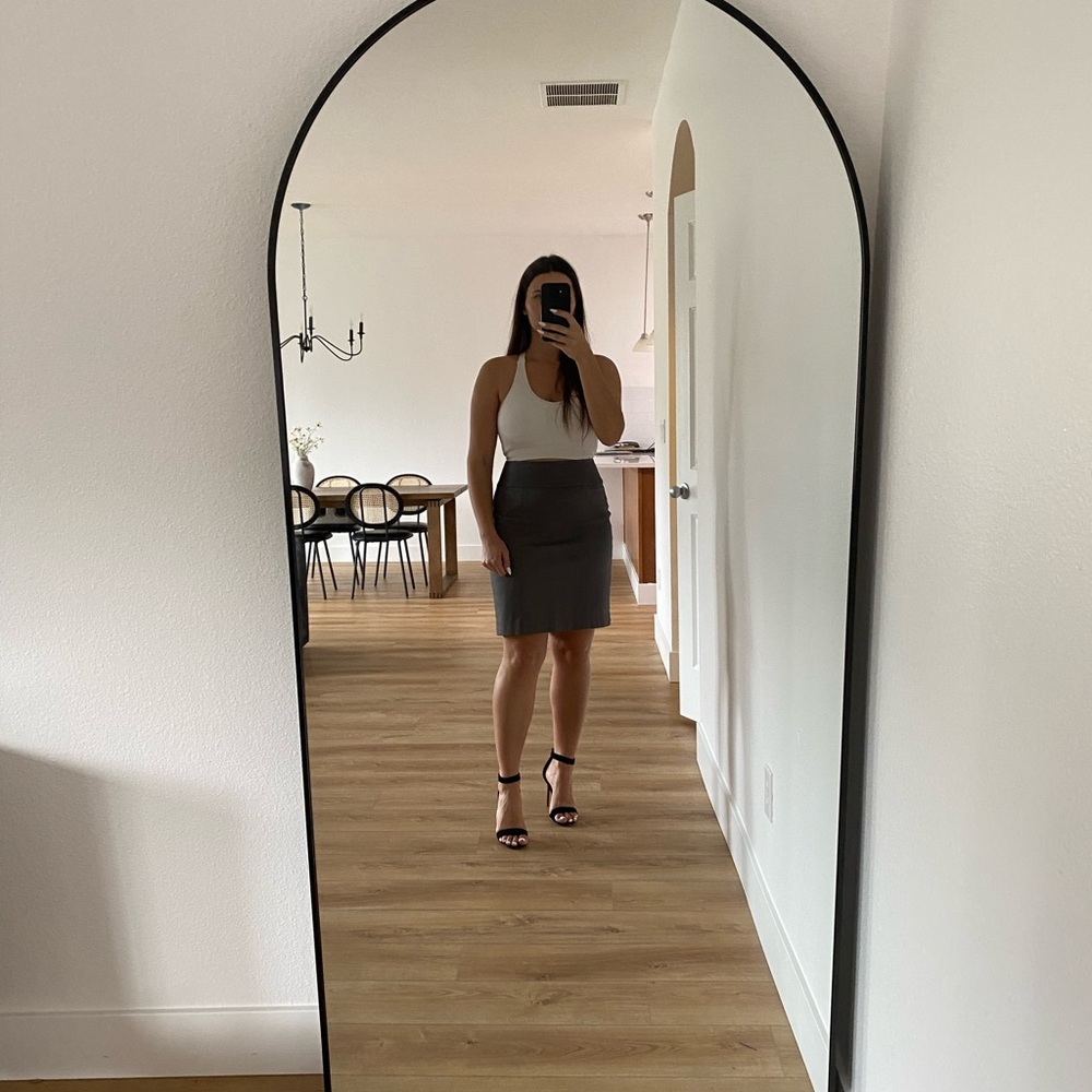 Banana Republic grey skirt